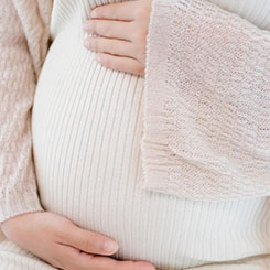 一方面，多家品🦓🧲牌对在售的旧款🕛宜宾代孕中高端🇸🇳🎞机型展开力🖌🎤宜宾代孕